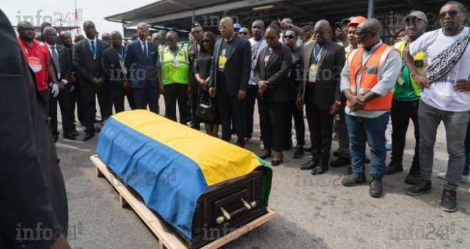 Dernier retour au pays : le Gabon accueille avec émotion la dépouille d’Aaron Boupendza